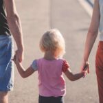 Cara Mengadopsi Anak Pasangan Anda di Slovenia